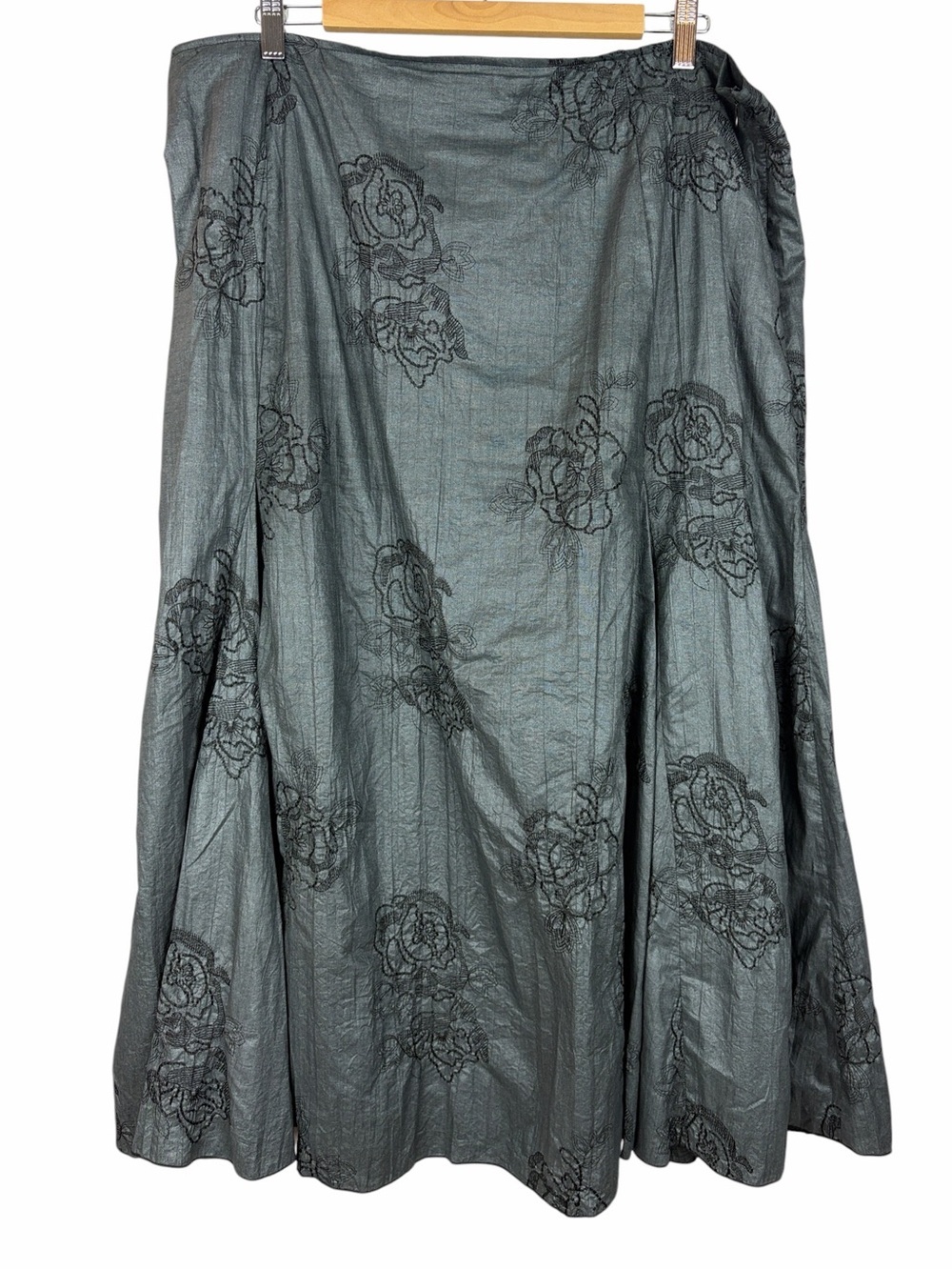 Tribal Gray Embroidered Floral A-Line Midi Skirt Belted Style (Belt Missing)